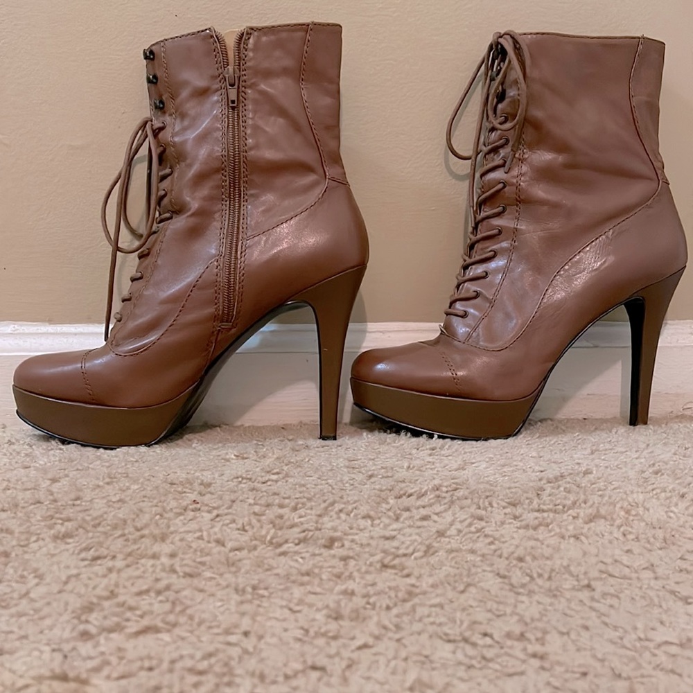 Nine West Giddyo Lace Up Boots. Platform: Approx 1.25 “ Heel: Approx 5.25”